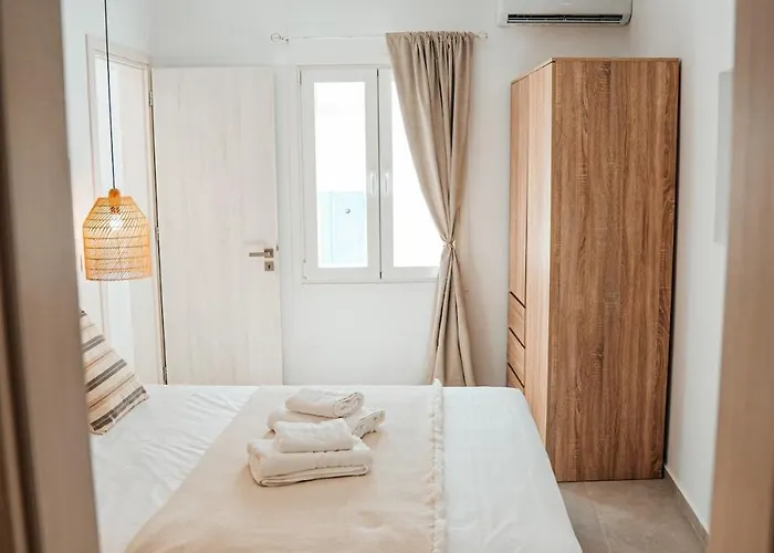 ヴィラ Paros Comfort ナウサ