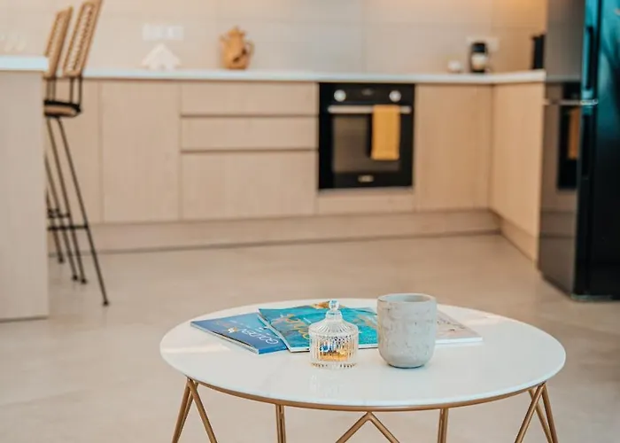 ヴィラ Paros Comfort ナウサ