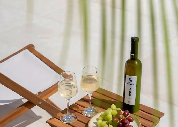 Paros Comfort ナウサ